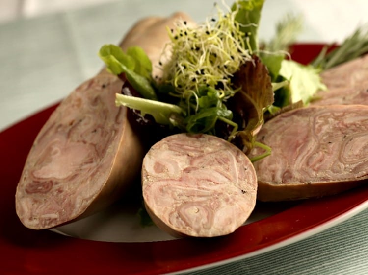 L&rsquo;andouillette de cambrai : comment la cuisiner et convaincre les plus sceptiques ?