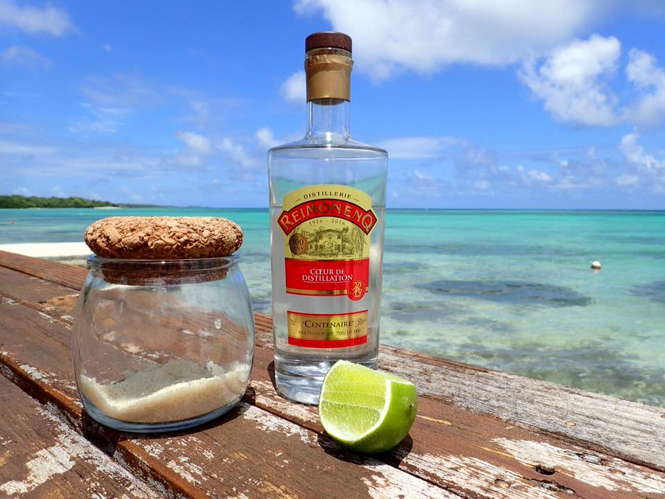 Le Rhum de Guadeloupe : La Star des Cocktails Caribéens